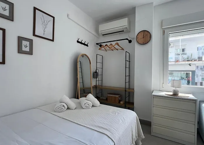 - South Costa, * Nerja